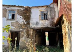 Bank Property, Detached House to Renovate