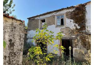 Bank Property, Detached House to Renovate