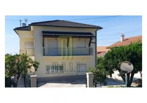 5 bedroom house ready to move into