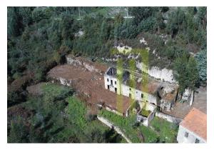Farm with 2 granite stoned houses in ruins to be rebuilt