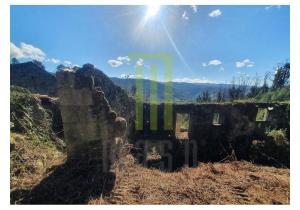 Farm with 2 granite stoned houses in ruins to be rebuilt