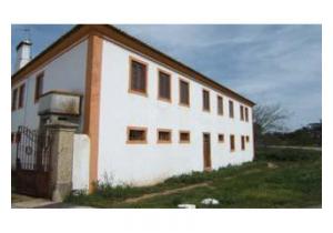 8-bed all ensuite Villa with land