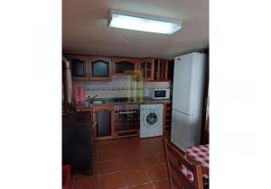 Village house with 1 bedroom, ready to move into in Vila Pouca da Beira