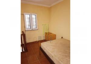 Village house with 1 bedroom, ready to move into in Vila Pouca da Beira