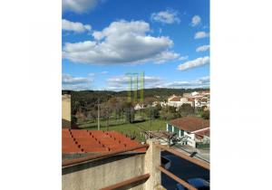 Village house with 1 bedroom, ready to move into in Vila Pouca da Beira