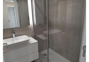 3-Bed apartment for rent in Parede, Cascais