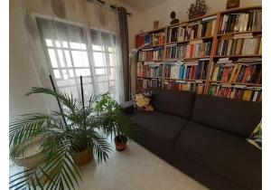 Sun-drenched T2 in Olhão Baixa – 200m from the waterfront and free parking