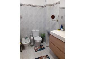 Sun-drenched T2 in Olhão Baixa – 200m from the waterfront and free parking